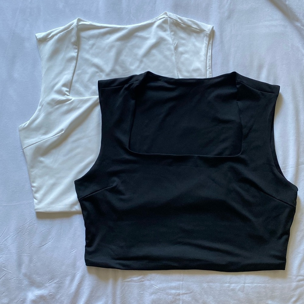 Square neck crop tank top combo pack black and white. Size L, new without tags